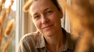 objevte vlastnost odhalovanou neurovědami, která umožňuje efektivně snášet kritiku a posiluje vaši odolnost.