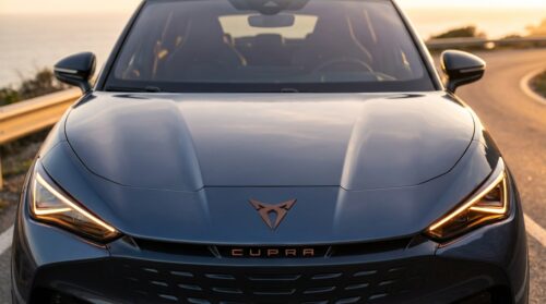 objevte nový elektrický suv cupra tavascan s futuristickým designem a výjimečnými jízdními vlastnostmi, který přináší revoluci mezi příbuznými modely.