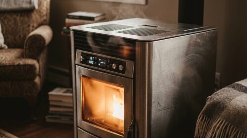 máte hlučná pelety kamna? naučte se, jak správně nastavit a zkontrolovat zařízení pro tichý a efektivní provoz.