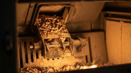 zjistěte, jak se vyhnout špatným návykům, které zanášejí váš peletový sporák, a udržujte ho v perfektním stavu díky našemu praktickému návodu.